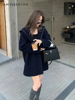 2023 Новое короткое шерстяное пальто в корейском стиле в стиле Хепберн, Шерстяное пальто High Sense Cape для женщин осенью и зимой 17